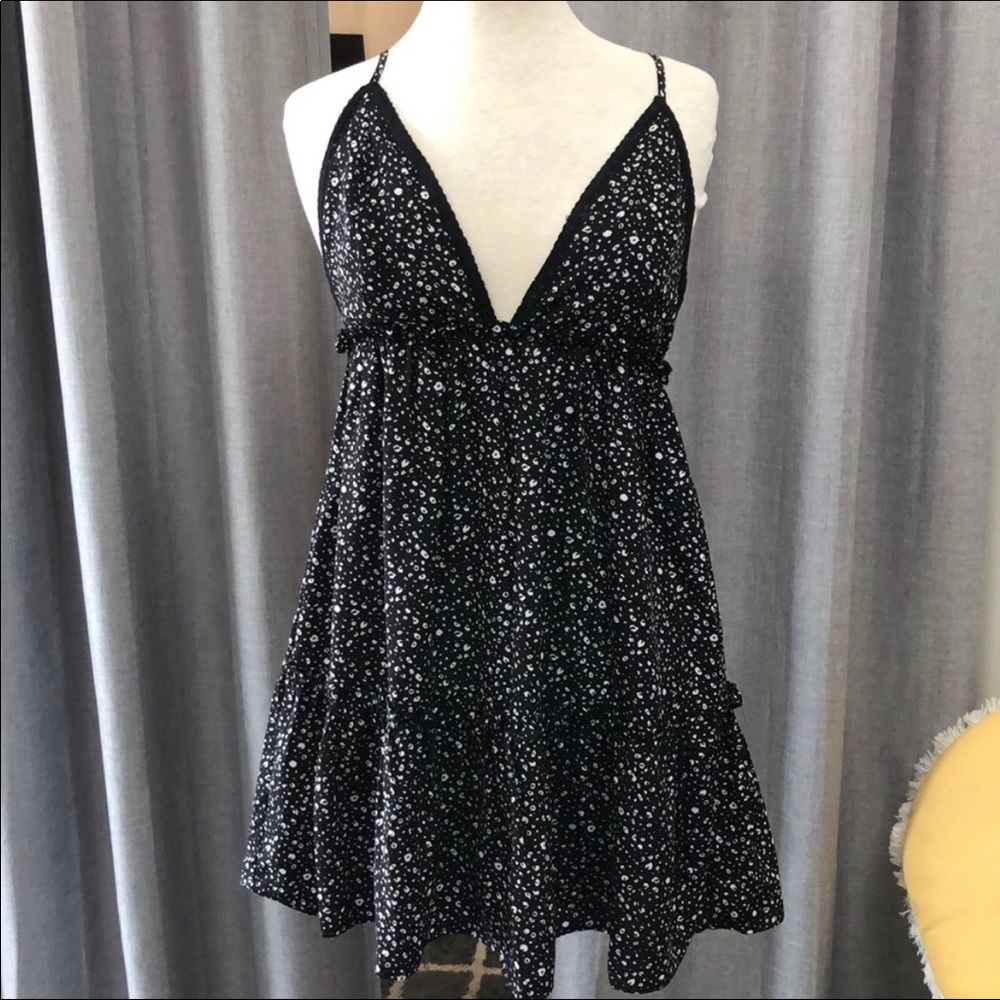 Newberry Kustom Black and White flowy dress